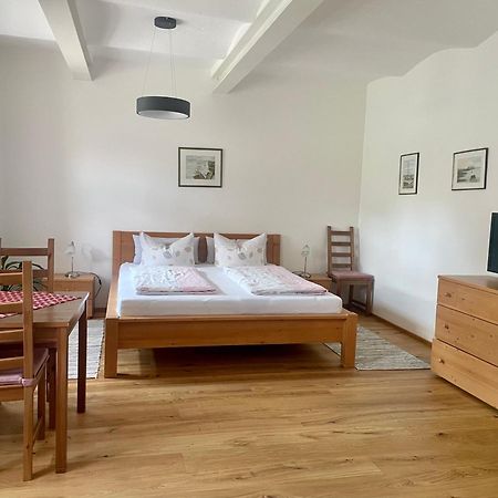 Pension Bernhardhof Otterfing ภายนอก รูปภาพ