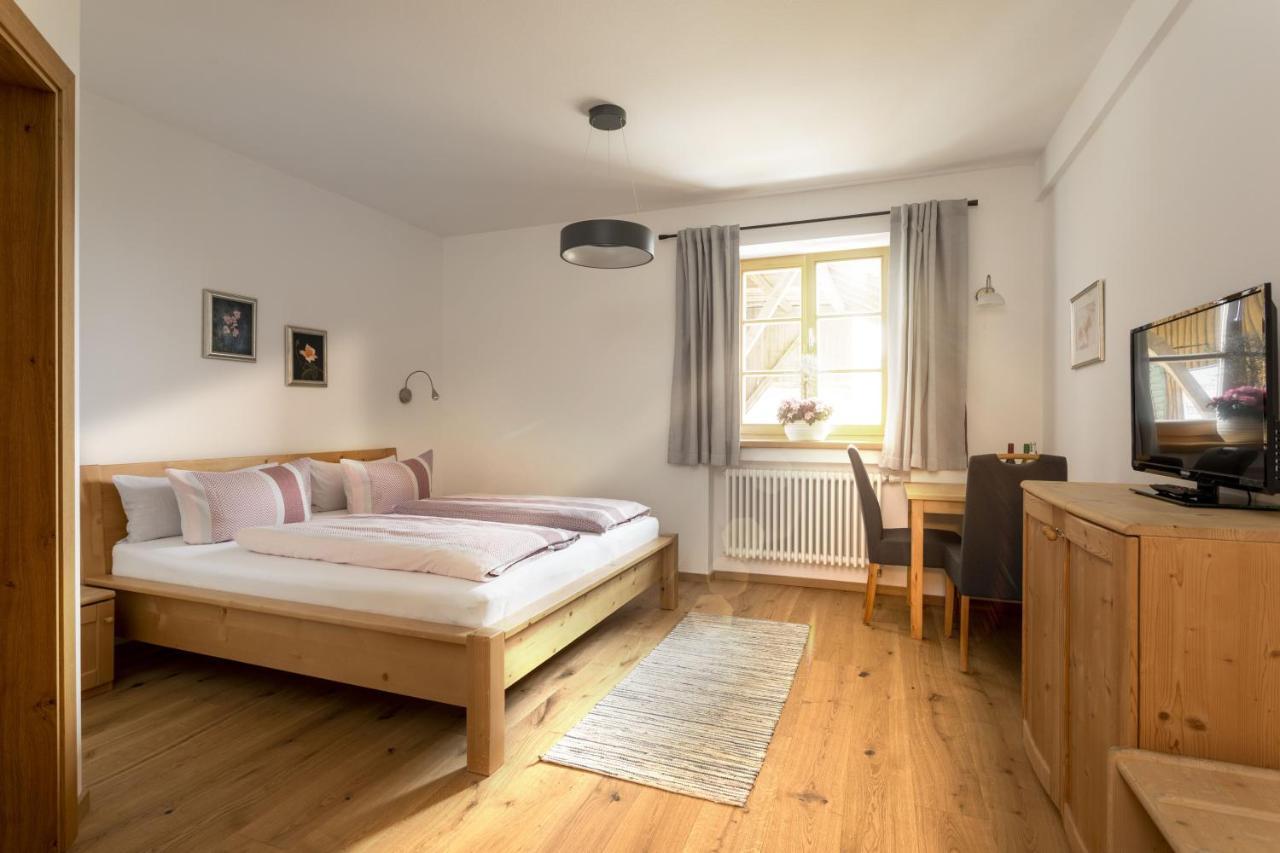 Pension Bernhardhof Otterfing ภายนอก รูปภาพ