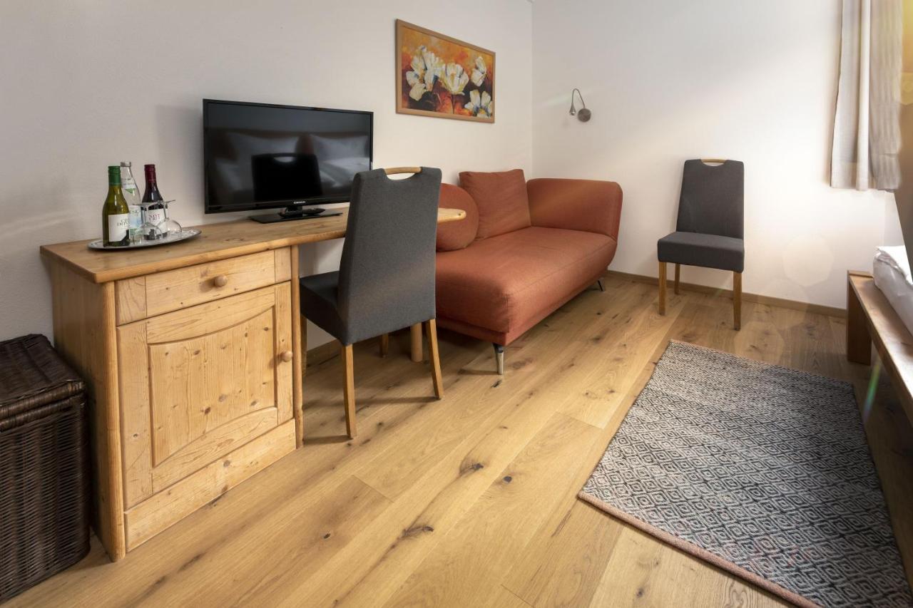Pension Bernhardhof Otterfing ภายนอก รูปภาพ
