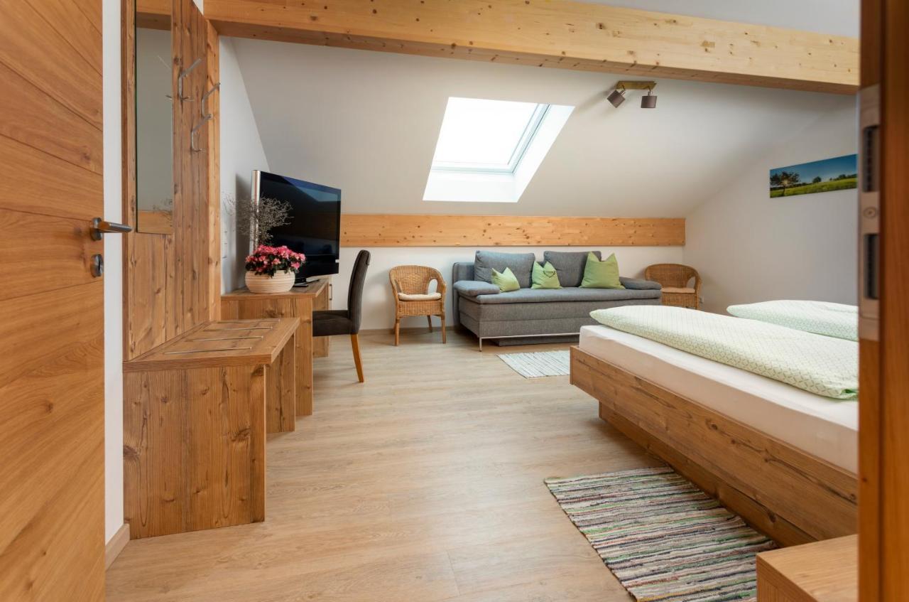 Pension Bernhardhof Otterfing ภายนอก รูปภาพ