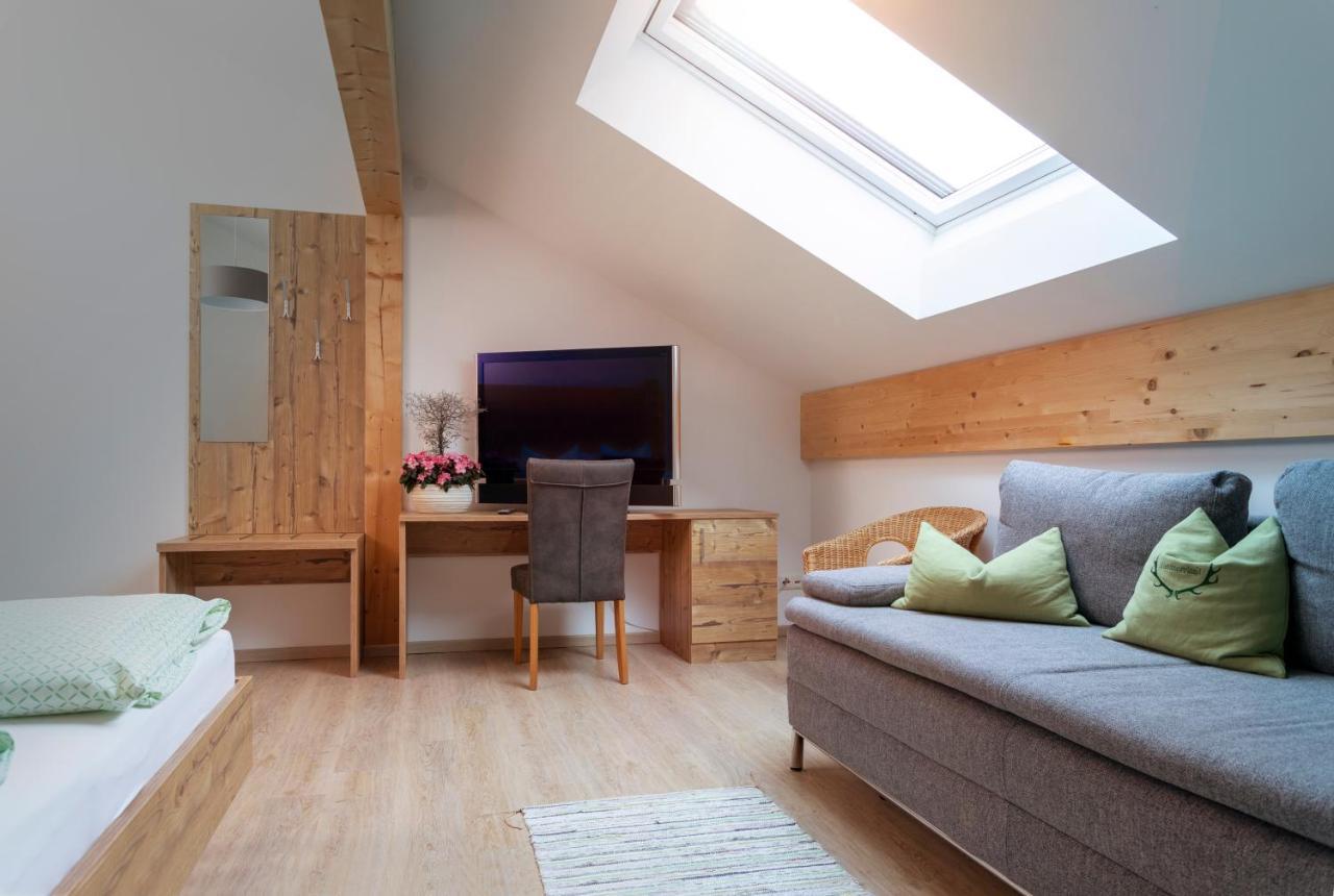 Pension Bernhardhof Otterfing ภายนอก รูปภาพ