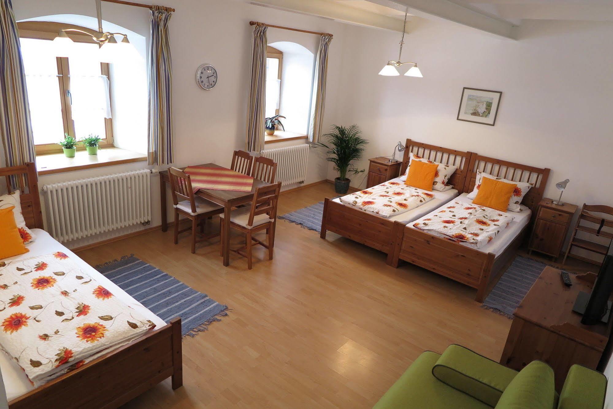 Pension Bernhardhof Otterfing ภายนอก รูปภาพ