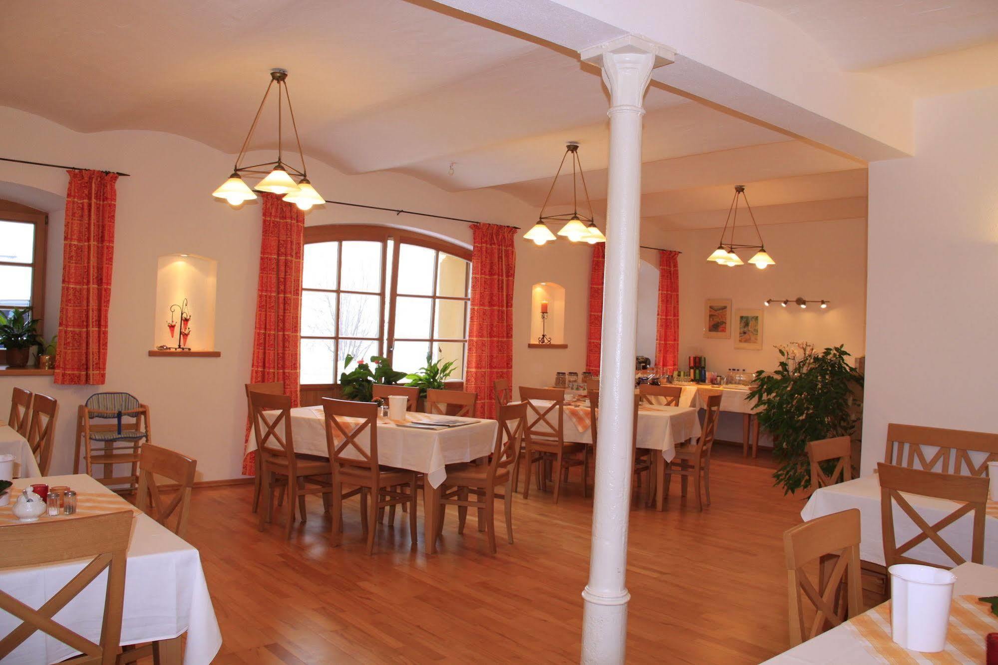 Pension Bernhardhof Otterfing ภายนอก รูปภาพ